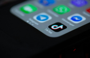 TikTok ทดสอบฟีดละครสั้นและวางแผนสร้างรายการของตัวเอง TikTok ทดสอบฟีดละครสั้นและวางแผนสร้างรายการของตัวเอง
