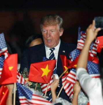 สหรัฐ บรรลุดีล เวียดนาม ก่อนเส้นตาย เก็บภาษี 20-40 % เป็นรายแรกในอาเซียน (ASEAN)